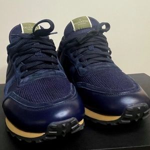 Valentino Rockrunner Sneakers. Navy blue. Size 43.